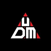 design del logo della lettera del triangolo udm con forma triangolare. monogramma del design del logo del triangolo udm. modello di logo vettoriale triangolo udm con colore rosso. logo triangolare udm logo semplice, elegante e lussuoso.