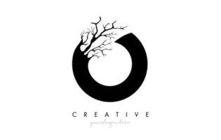 lettera o logo design con ramo di albero creativo. o logo icona albero lettera vettore