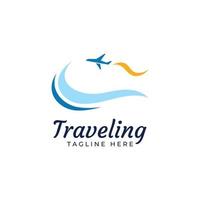 design del logo dell'agenzia di viaggi e vacanze estive con gli aeroplani. il logo può essere per aziende e agenti di biglietti aerei. vettore