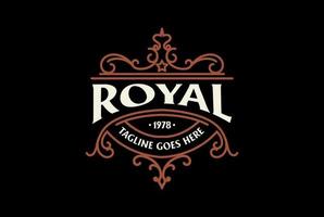 vettore di design del logo dell'etichetta dell'emblema dell'emblema della corona reale vintage