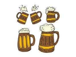 oktoberfest 2022 - festa della birra. insieme disegnato a mano di elementi doodle. festa tradizionale tedesca. boccali di birra in legno colorato su sfondo bianco. vettore
