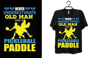 vecchio uomo picklball paddle t shirt disegno vettoriale